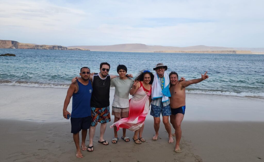 Photo of family at the Playa Raspón in the Paracas National Reserve
